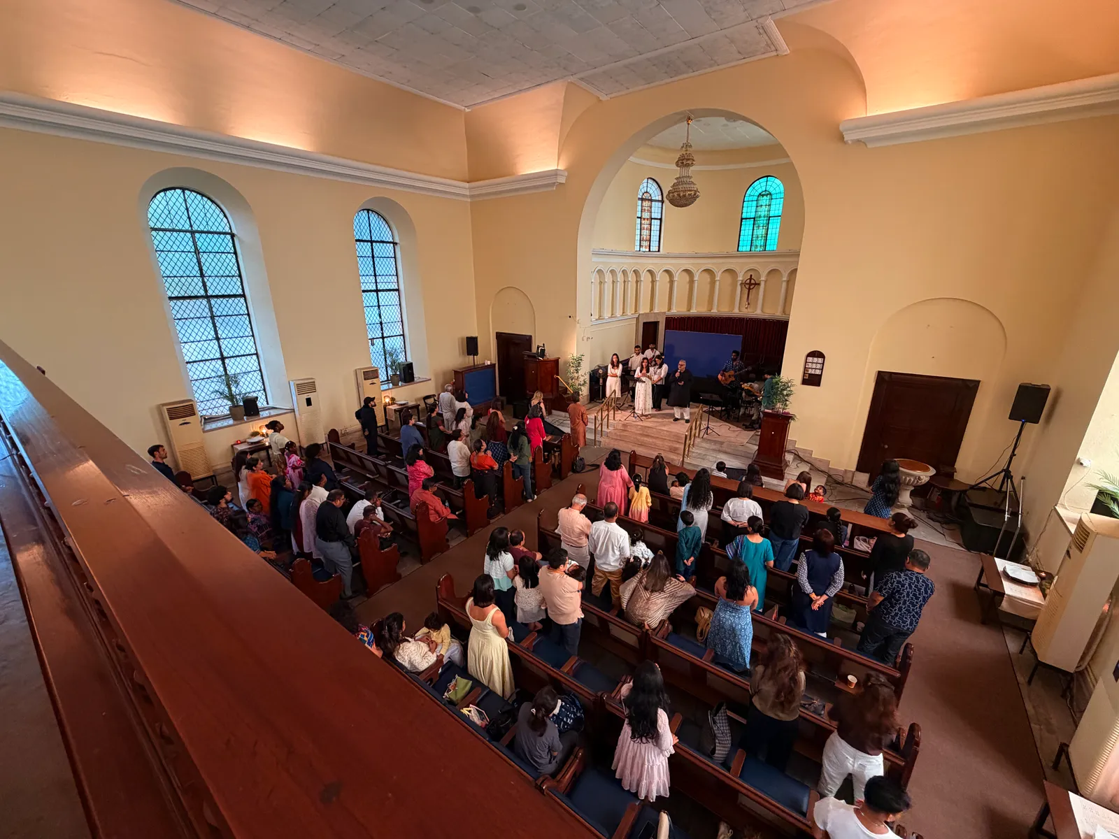 Selah's congregation worshipping together